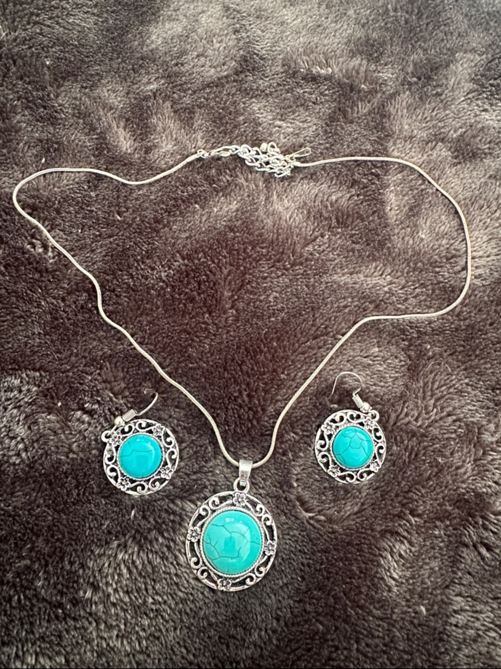 Turquoise Stone Filigree Pendant Necklace & Earring Set - Women Jewelry
